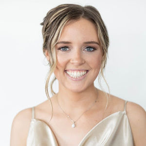 Meet your Posher, Holly